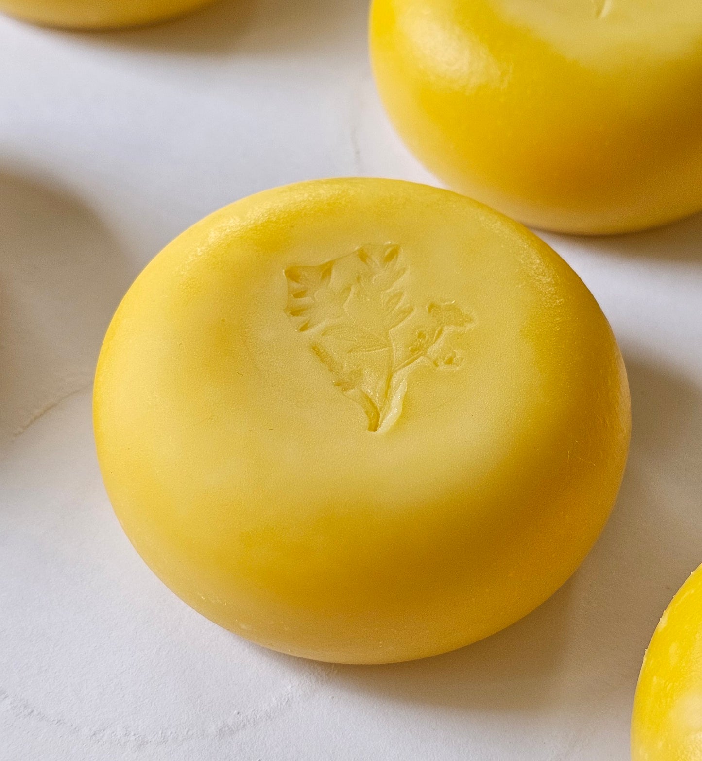 SMILTSĒRKŠĶU dabīgas ziepes ar Saldo apelsīnu, 85g