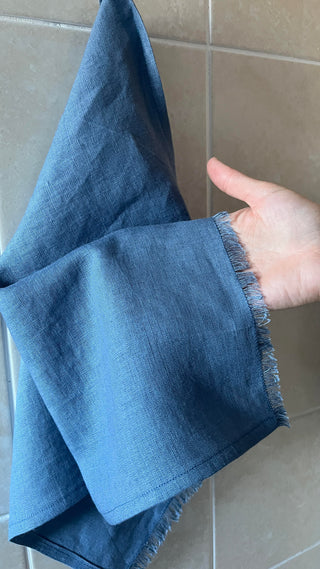 Lina dvielis zilā krāsā