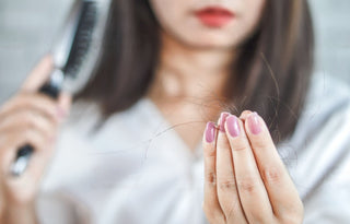 Labākās Matu eļļas pret matu izkrišanu un matu augšanai