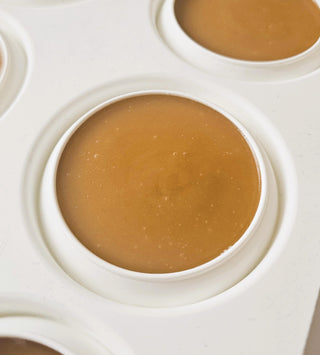 Dabīgās mango ziepes silikona formā ir tīrs roku darbs