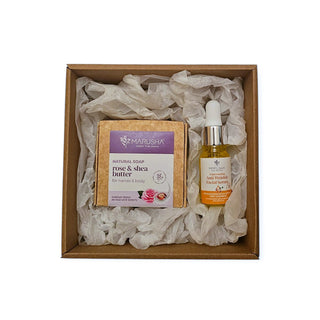 Dāvanu Komplekti sievietei sejas serums un rozes dabīgas ziepes zīda iepakojumā un kastītē