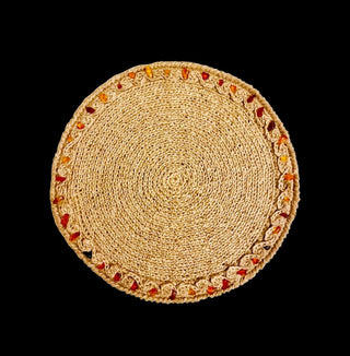 Lina galdauts uz melna