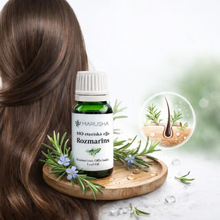 Rozmarīna ēteriskā eļļa matu augšanai uz koka paplātes
