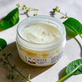 Bio šī sviests rafinēts ķermenim un sausām lūpām